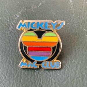 Rare 1991 Mickey’s Mac Club Pin